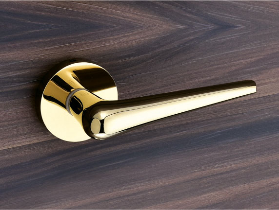 Brandy by Decor Brass Pull