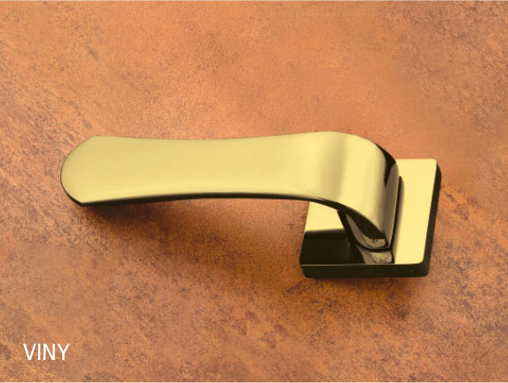 Brandy by Decor Brass Pull