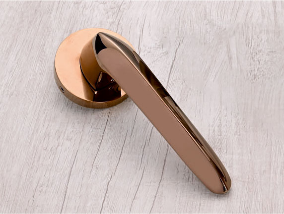 Brandy by Decor Brass Pull