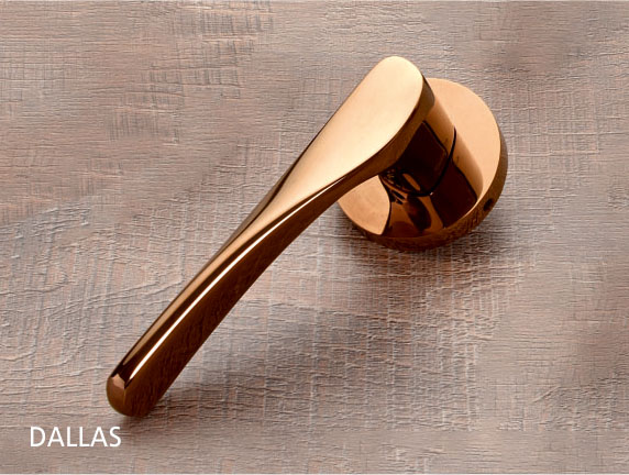 Brandy by Decor Brass Pull