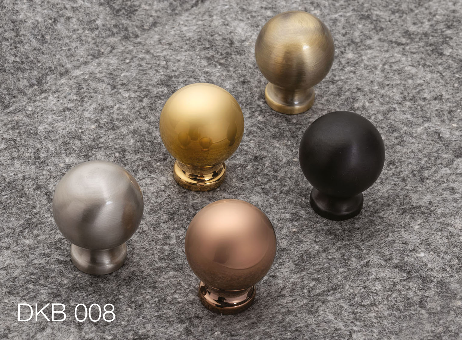 Knobs by Decor Brass Pull